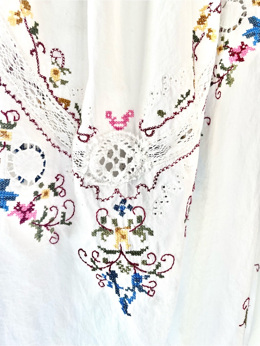 NWT Anthropologie Embroidered Culottes Sz M White Wide Leg Boho Scalloped Pants - Picture 7 of 14